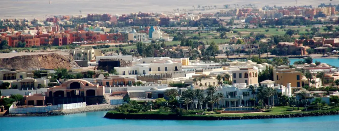 Villas along the lagoons